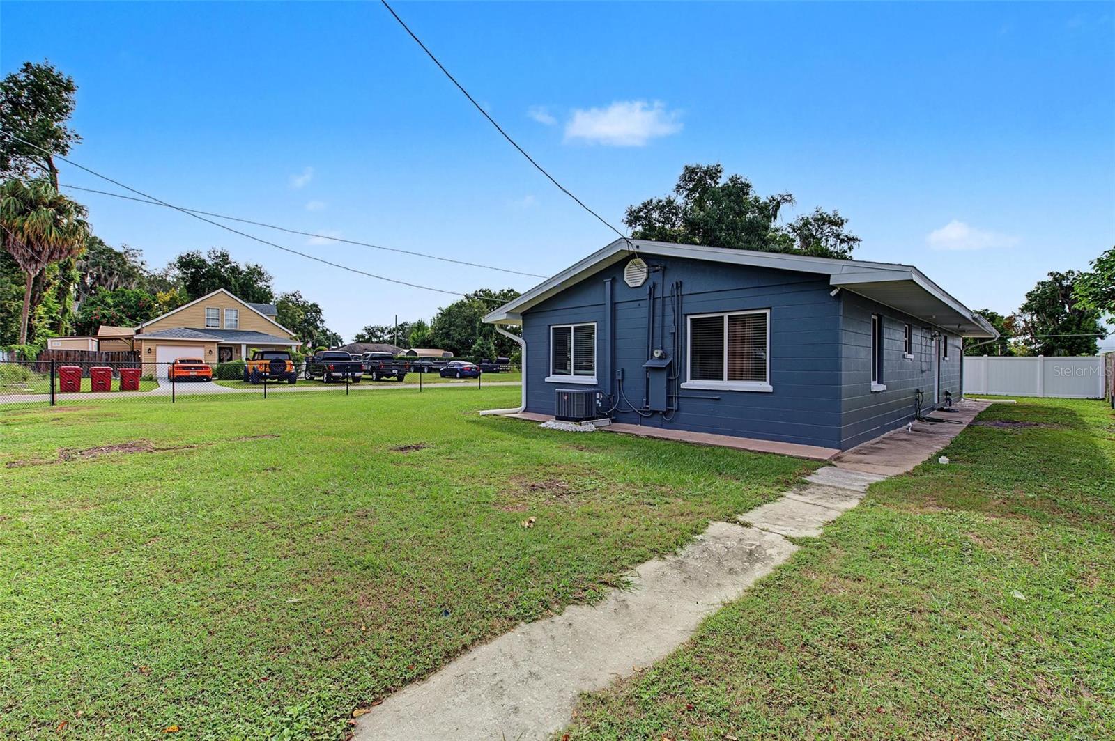 105 N PEARL ST