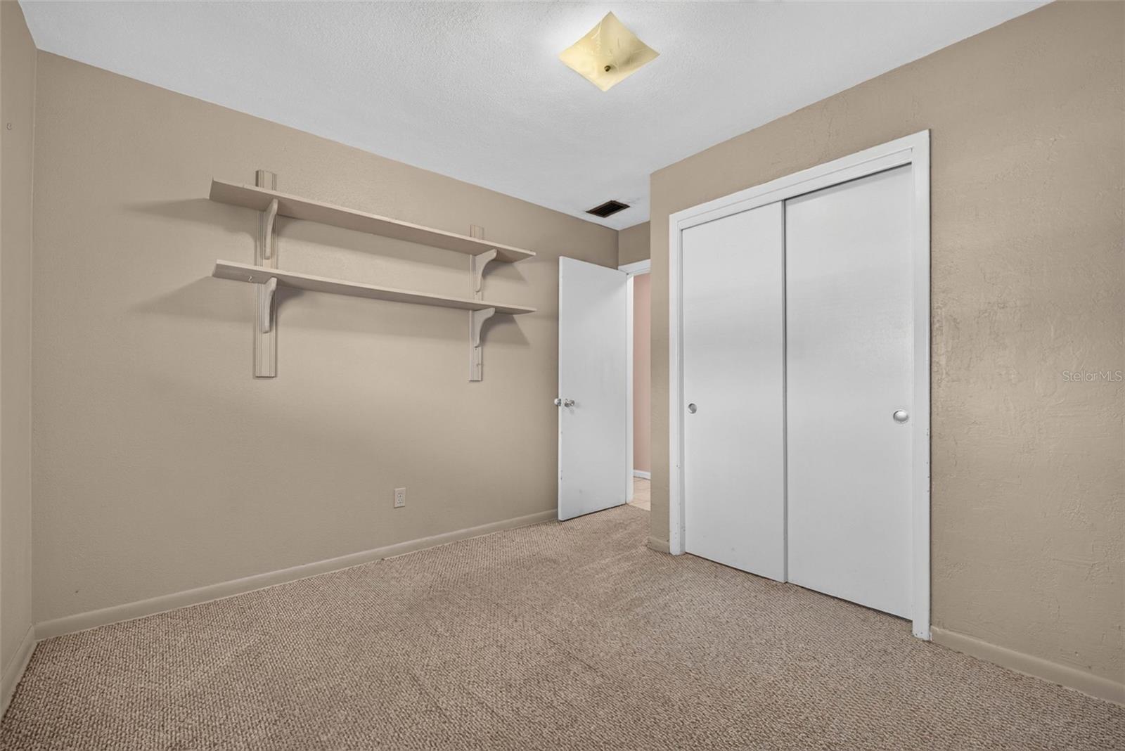 3312 W BURKE ST