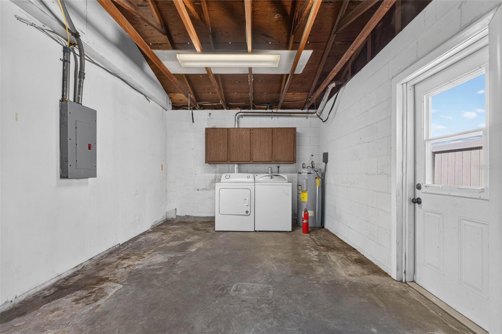 3312 W BURKE ST