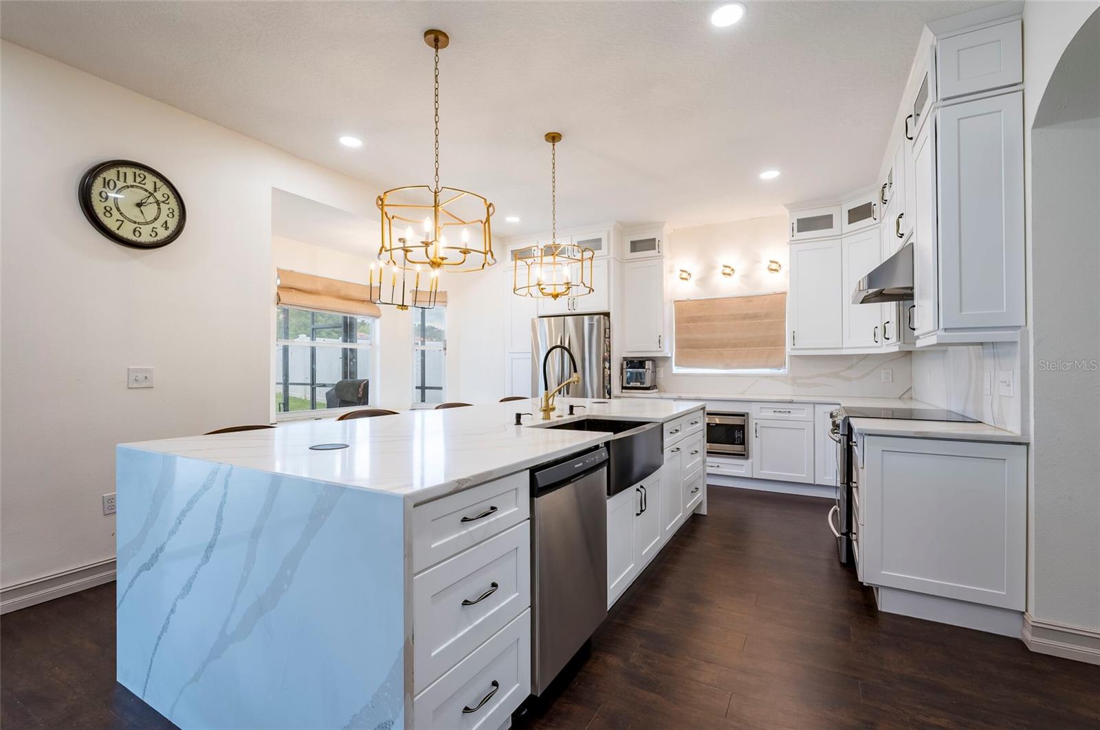 18182 SANDY POINTE DR