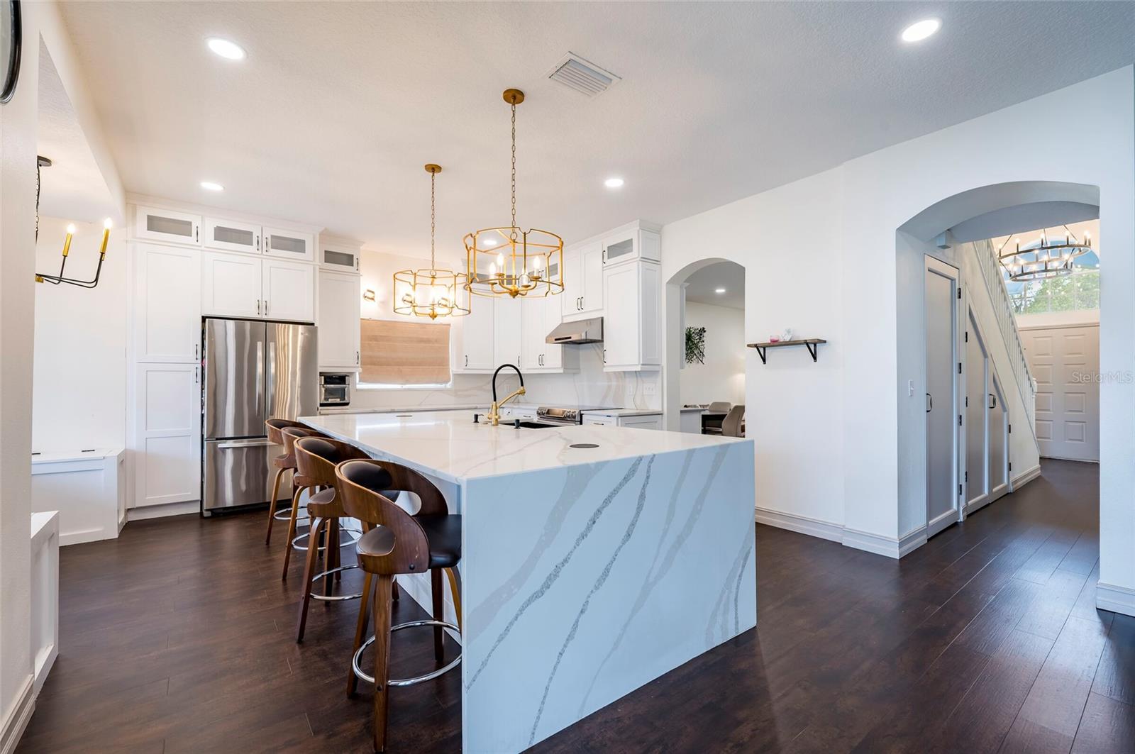 18182 SANDY POINTE DR