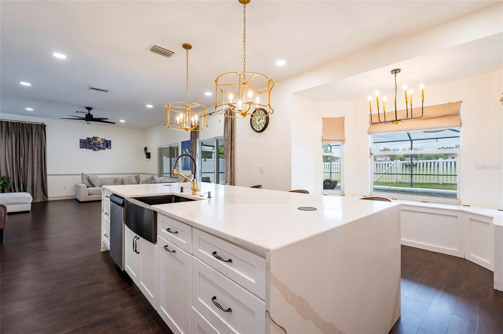 18182 SANDY POINTE DR