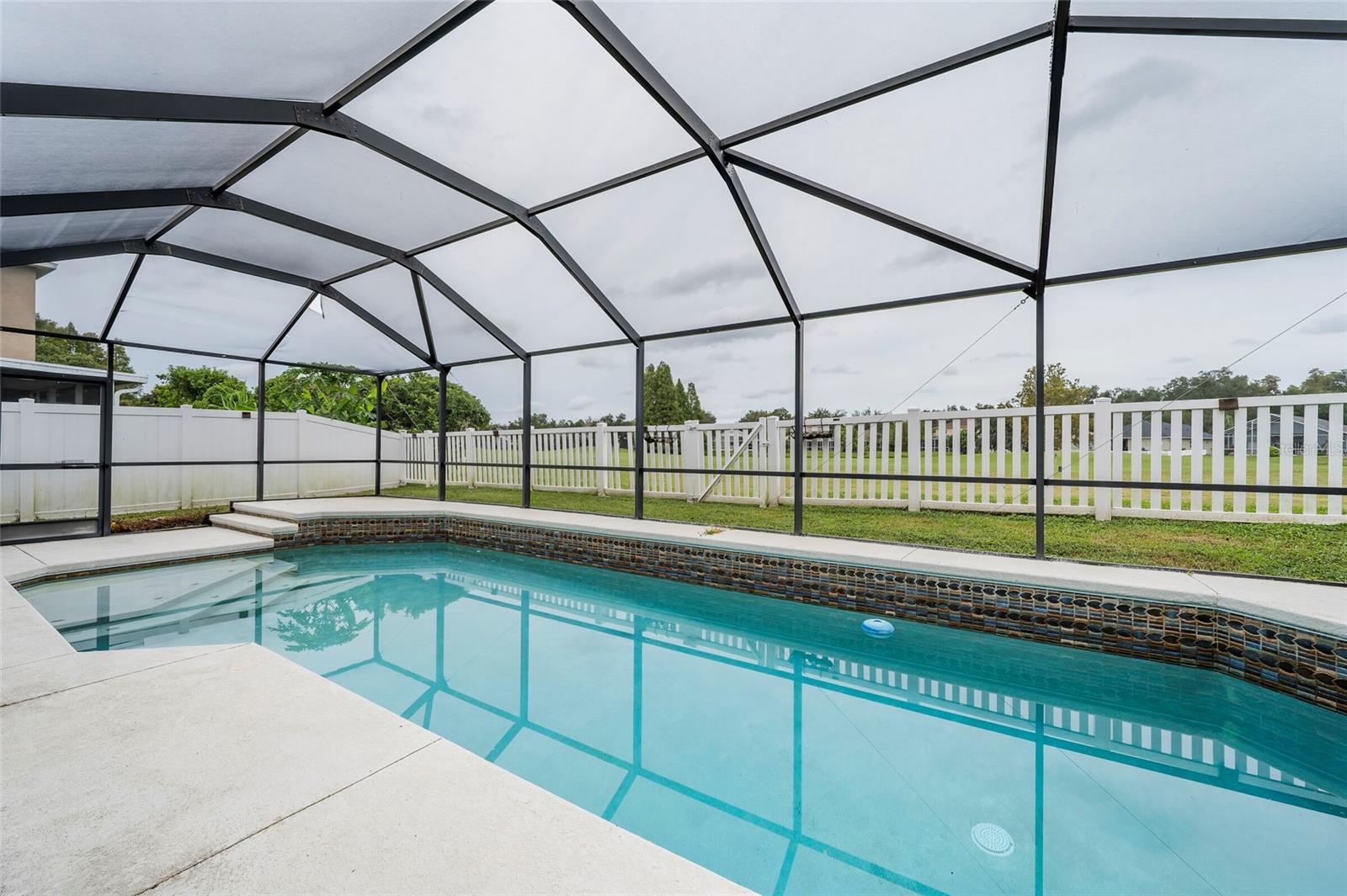 18182 SANDY POINTE DR