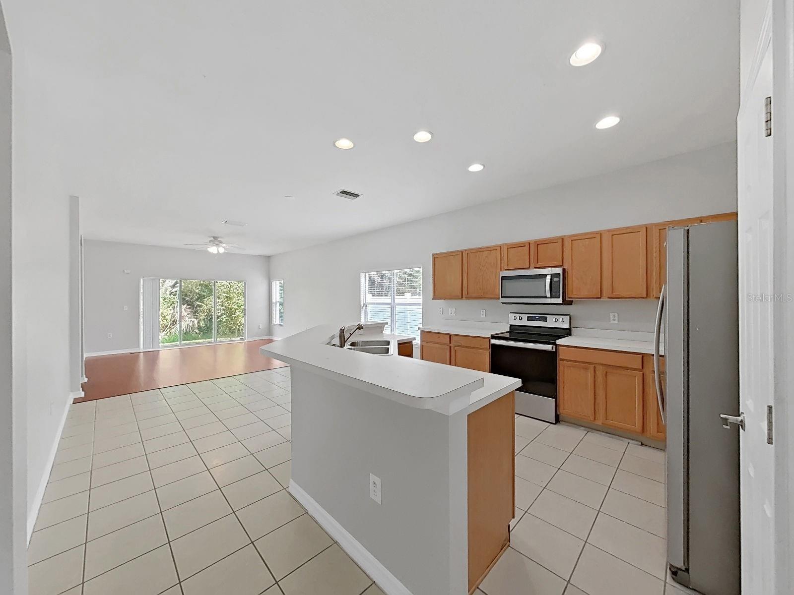 9541 CYPRESS HARBOR DR