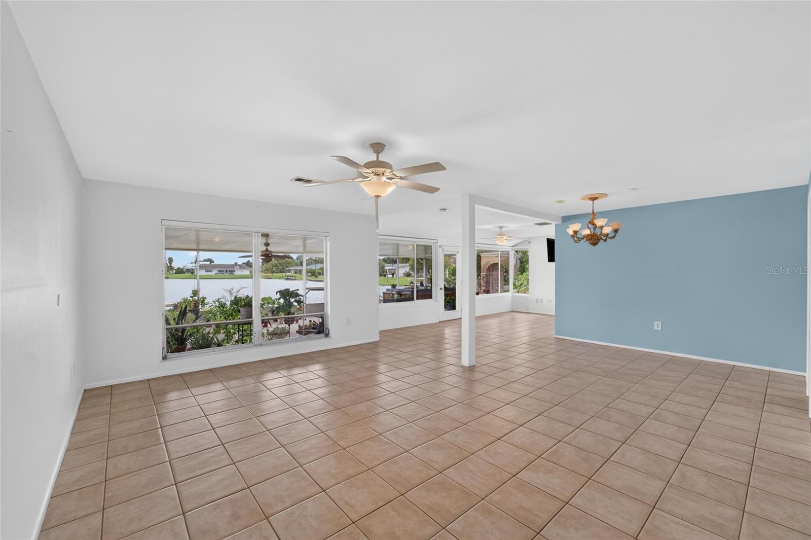 1003 ANDOVER CIR
