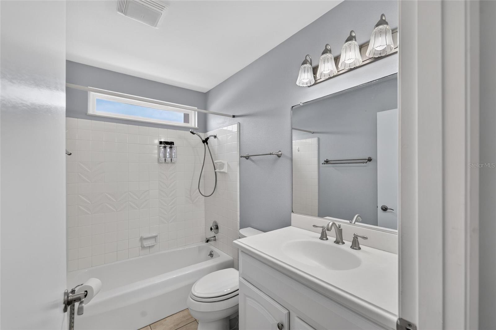 1003 ANDOVER CIR