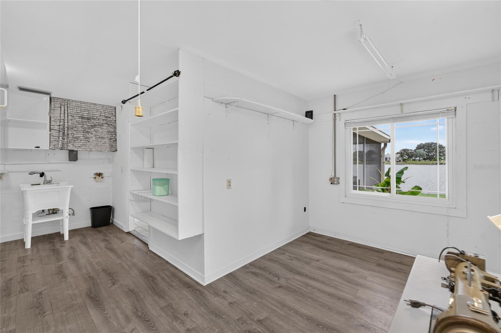 1003 ANDOVER CIR