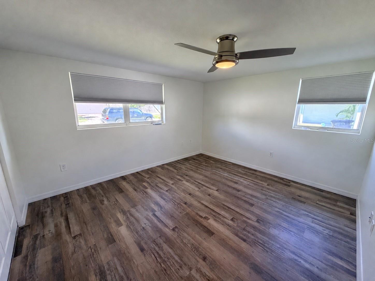 10118 HOLLY DR