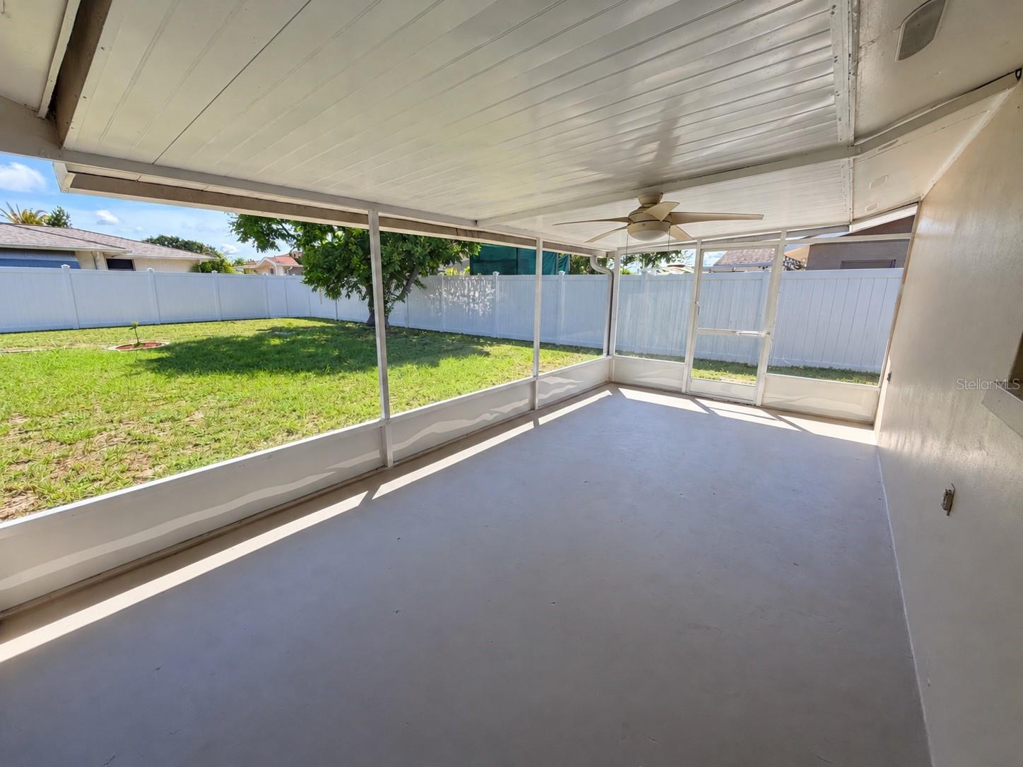 10118 HOLLY DR