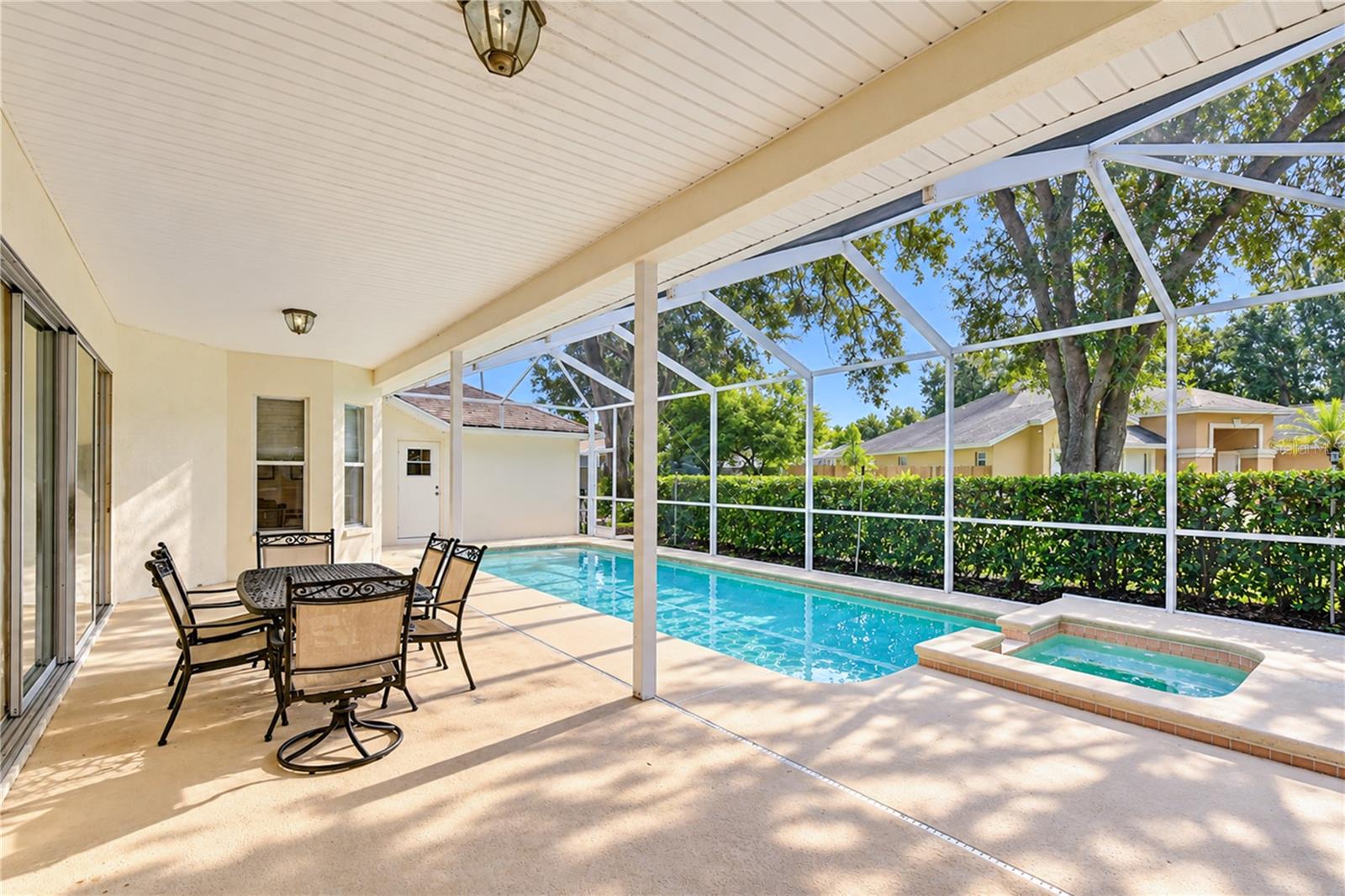 2255 EAGLE BLUFF DR