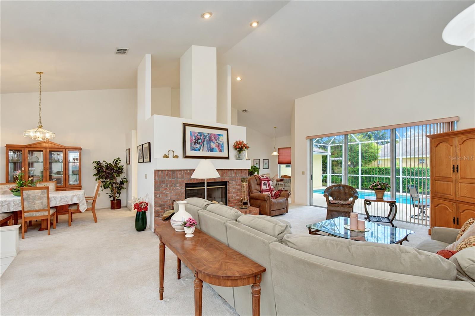 2255 EAGLE BLUFF DR