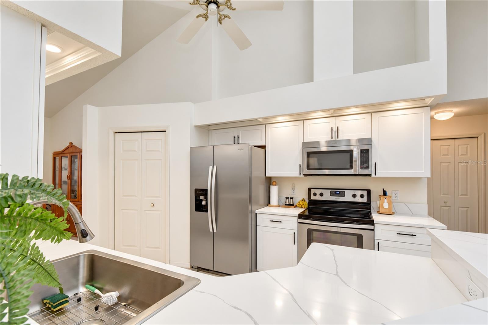 2255 EAGLE BLUFF DR