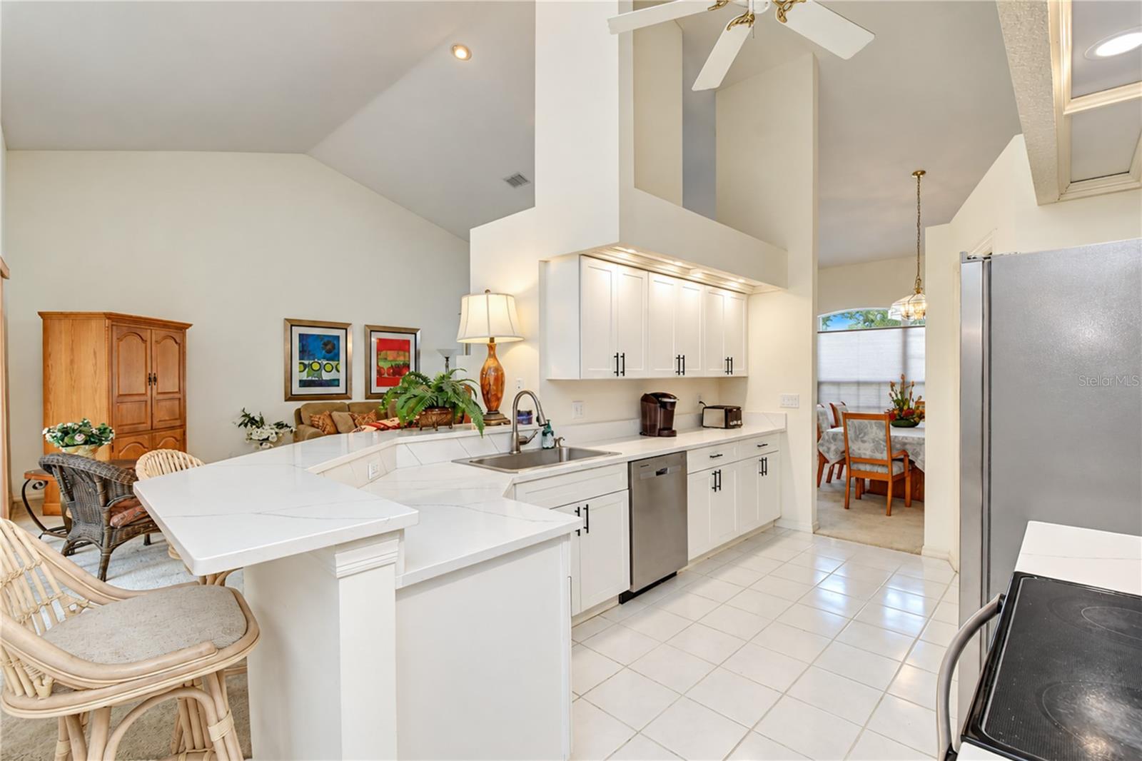 2255 EAGLE BLUFF DR