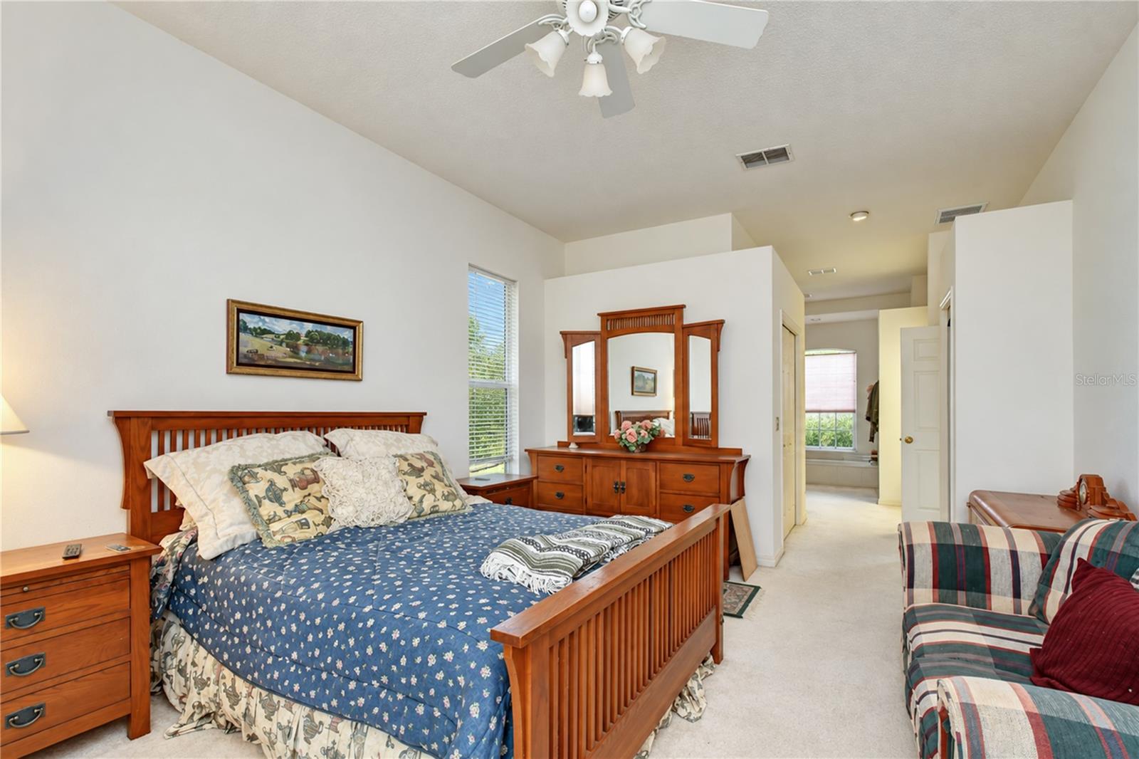 2255 EAGLE BLUFF DR