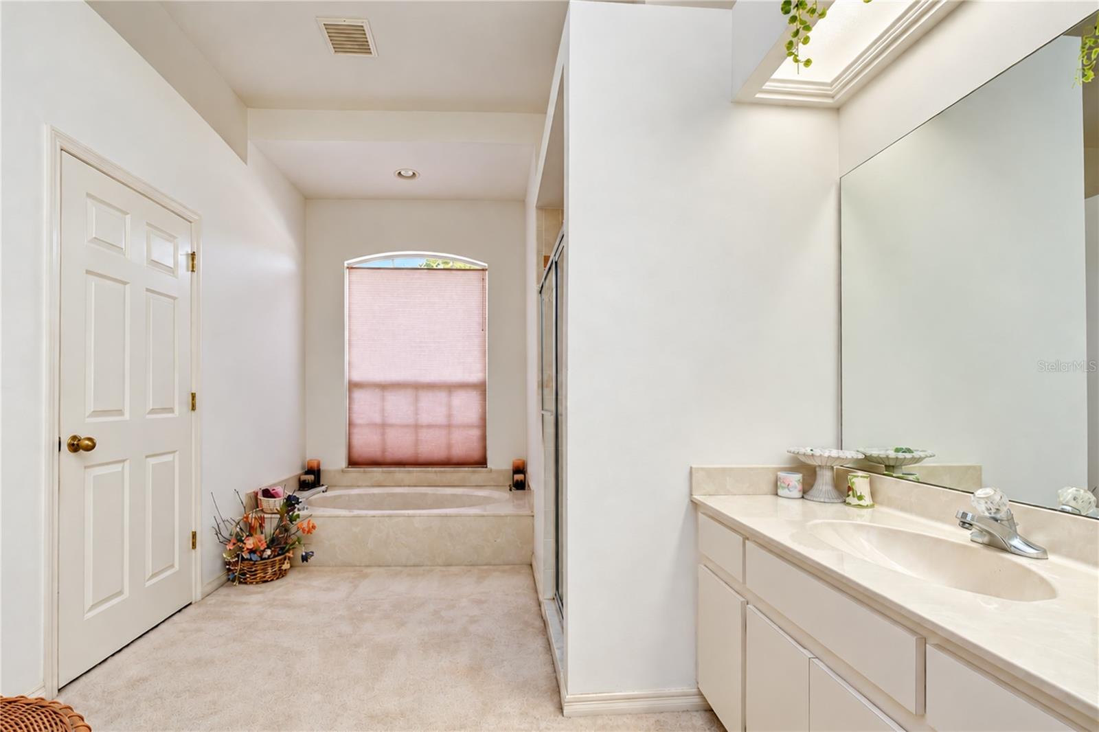 2255 EAGLE BLUFF DR
