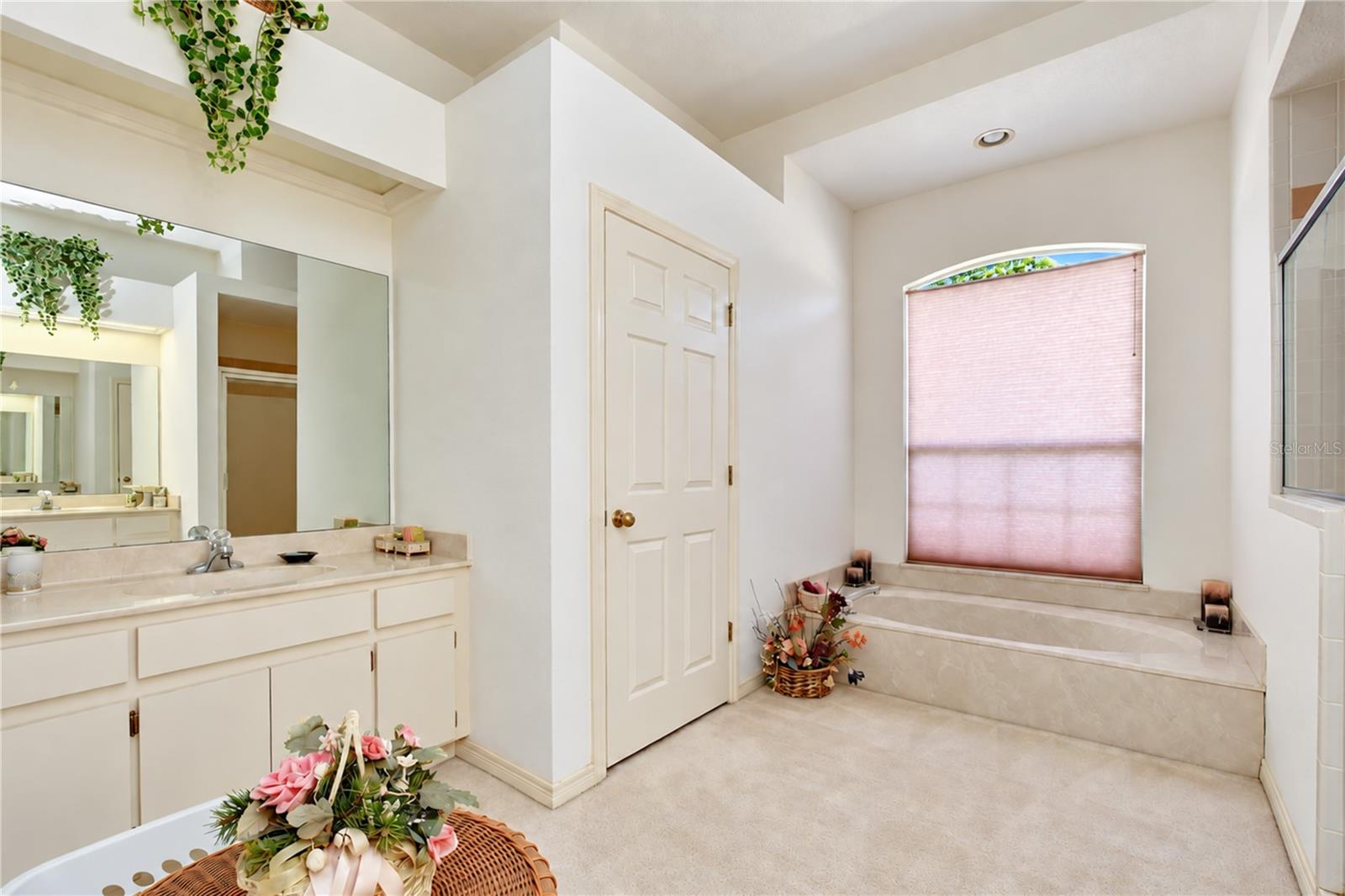 2255 EAGLE BLUFF DR