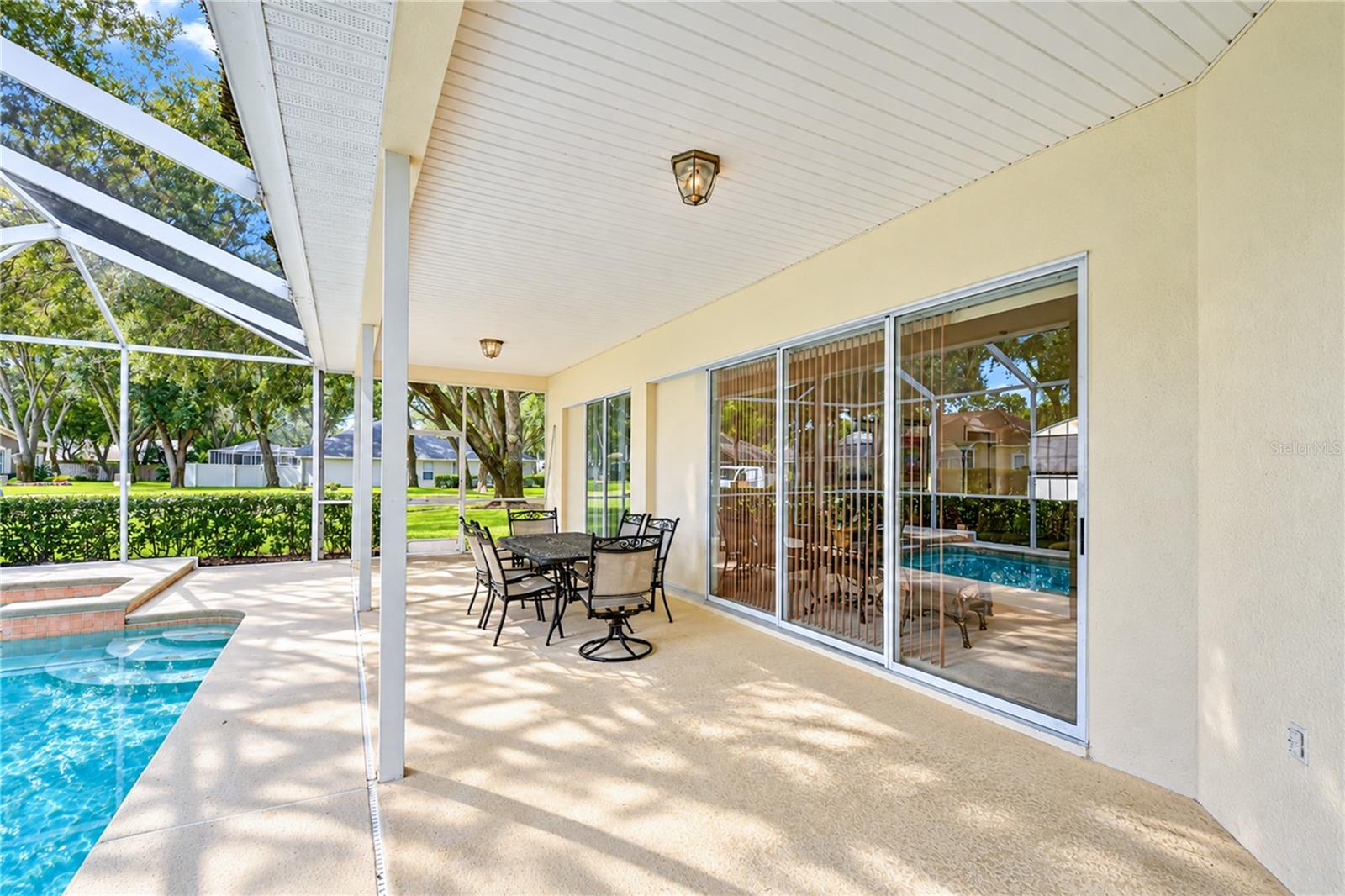2255 EAGLE BLUFF DR