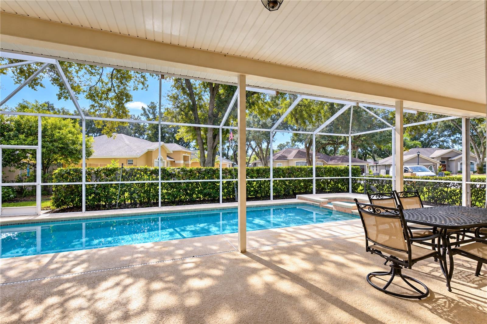 2255 EAGLE BLUFF DR