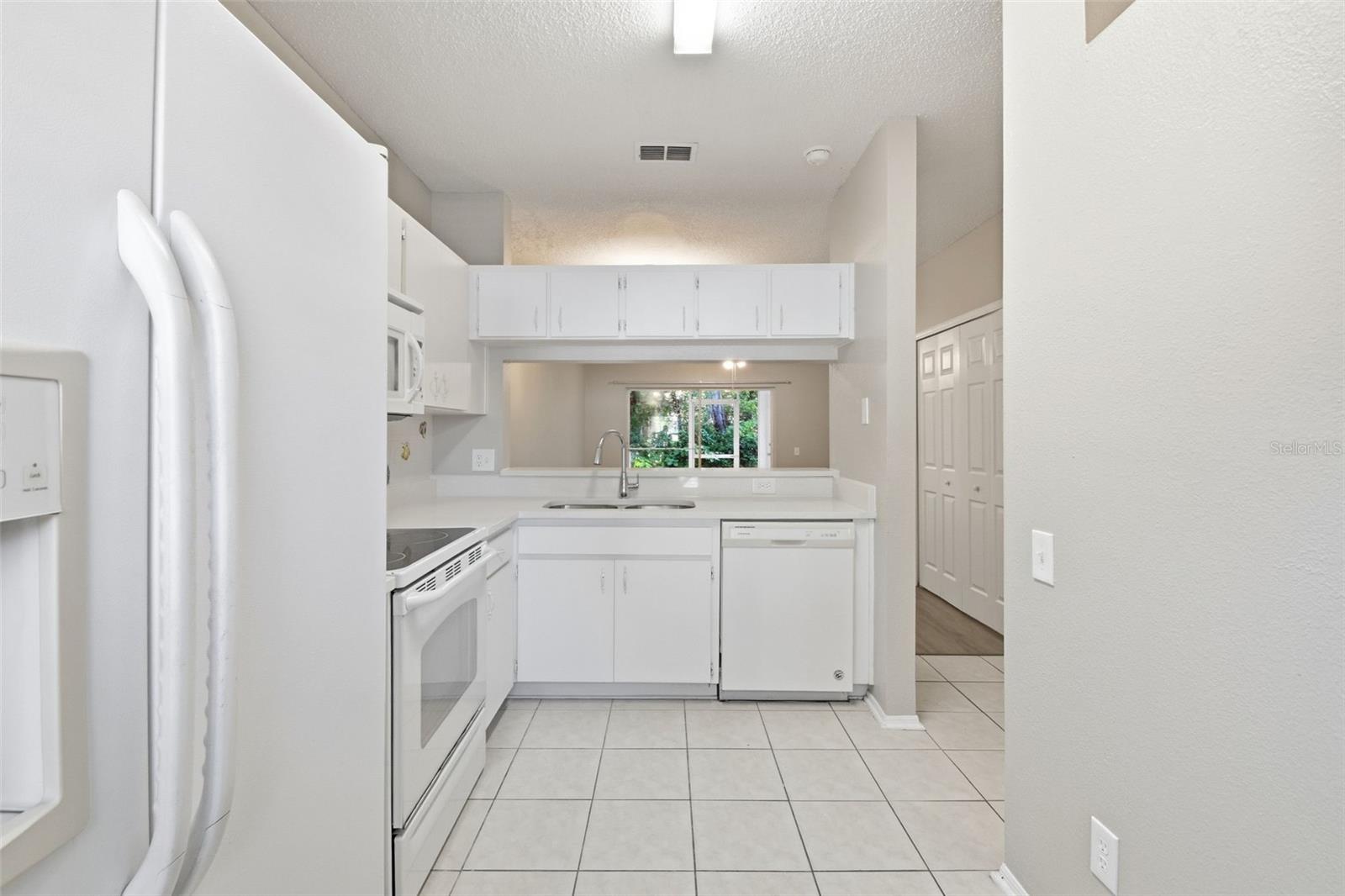 5512 CARROLLWOOD KEY DR
