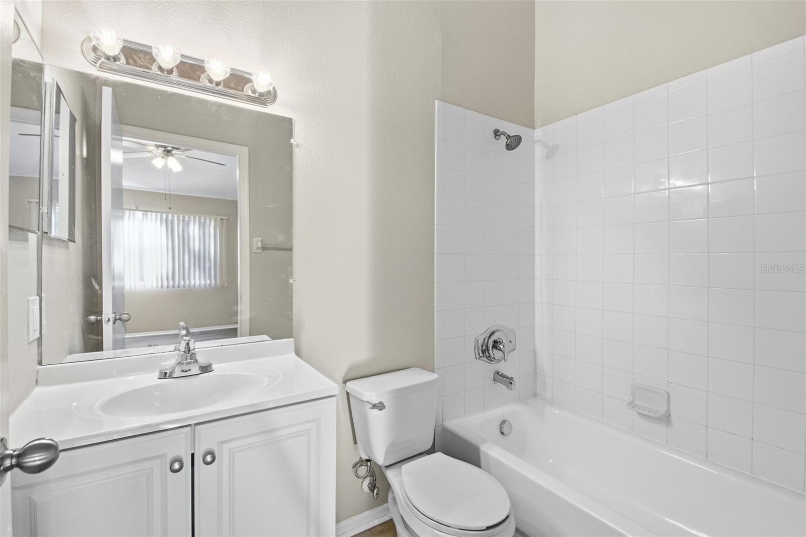 5512 CARROLLWOOD KEY DR