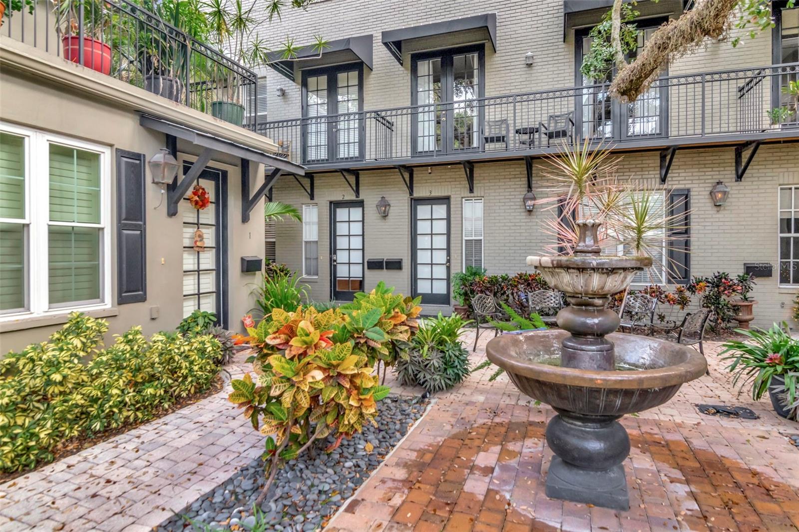 1008 S MOODY AVE #2