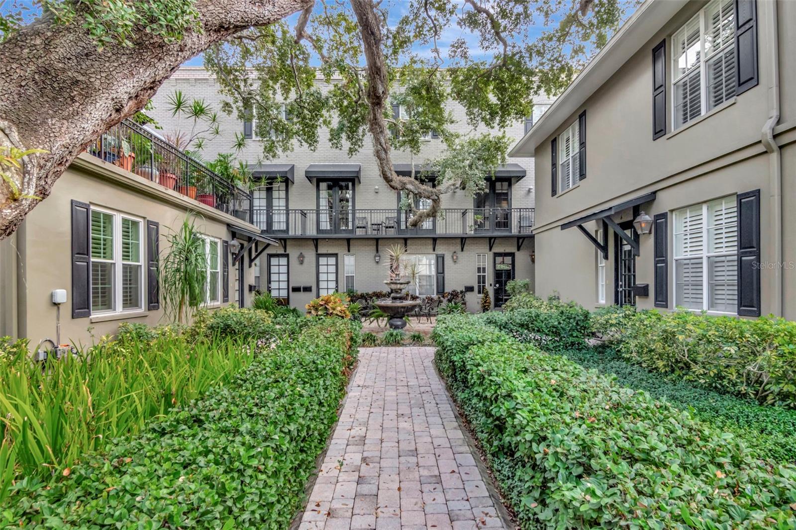 1008 S MOODY AVE #2
