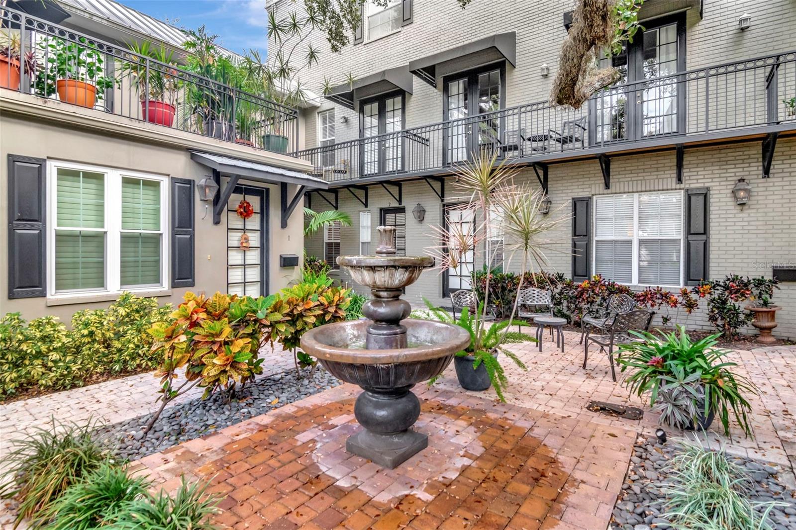 1008 S MOODY AVE #2