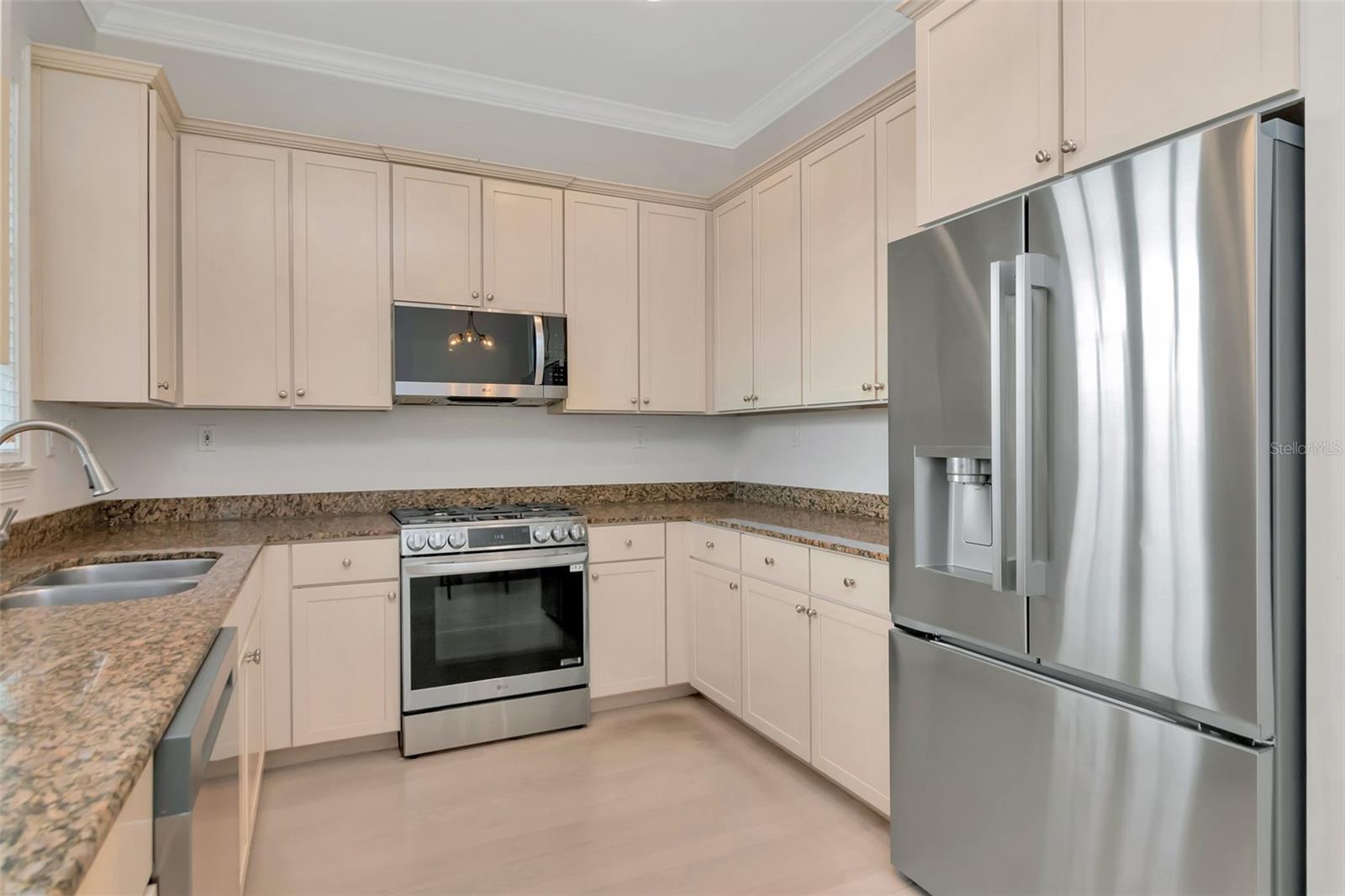 1008 S MOODY AVE #2