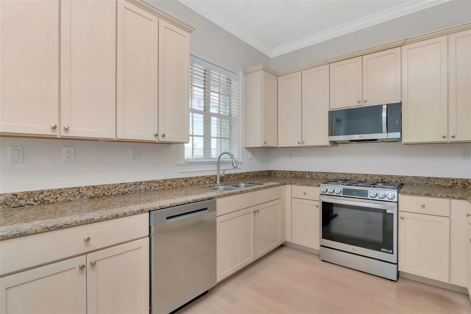 1008 S MOODY AVE #2