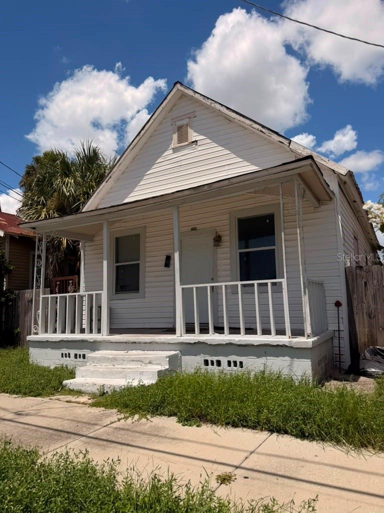 2323 W Chestnut St, Tampa