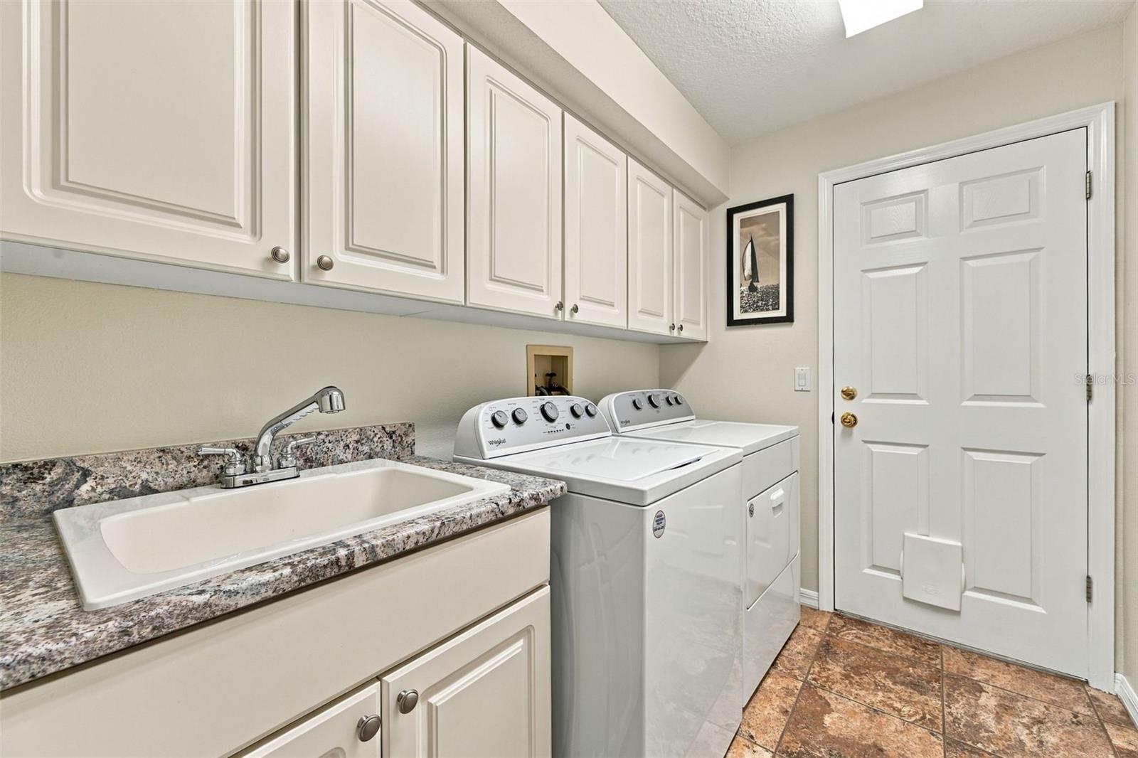 1411 STROUD CT