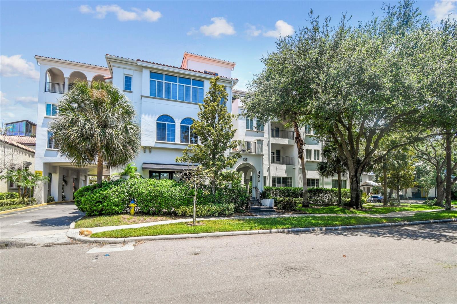 435 S OREGON AVE #304