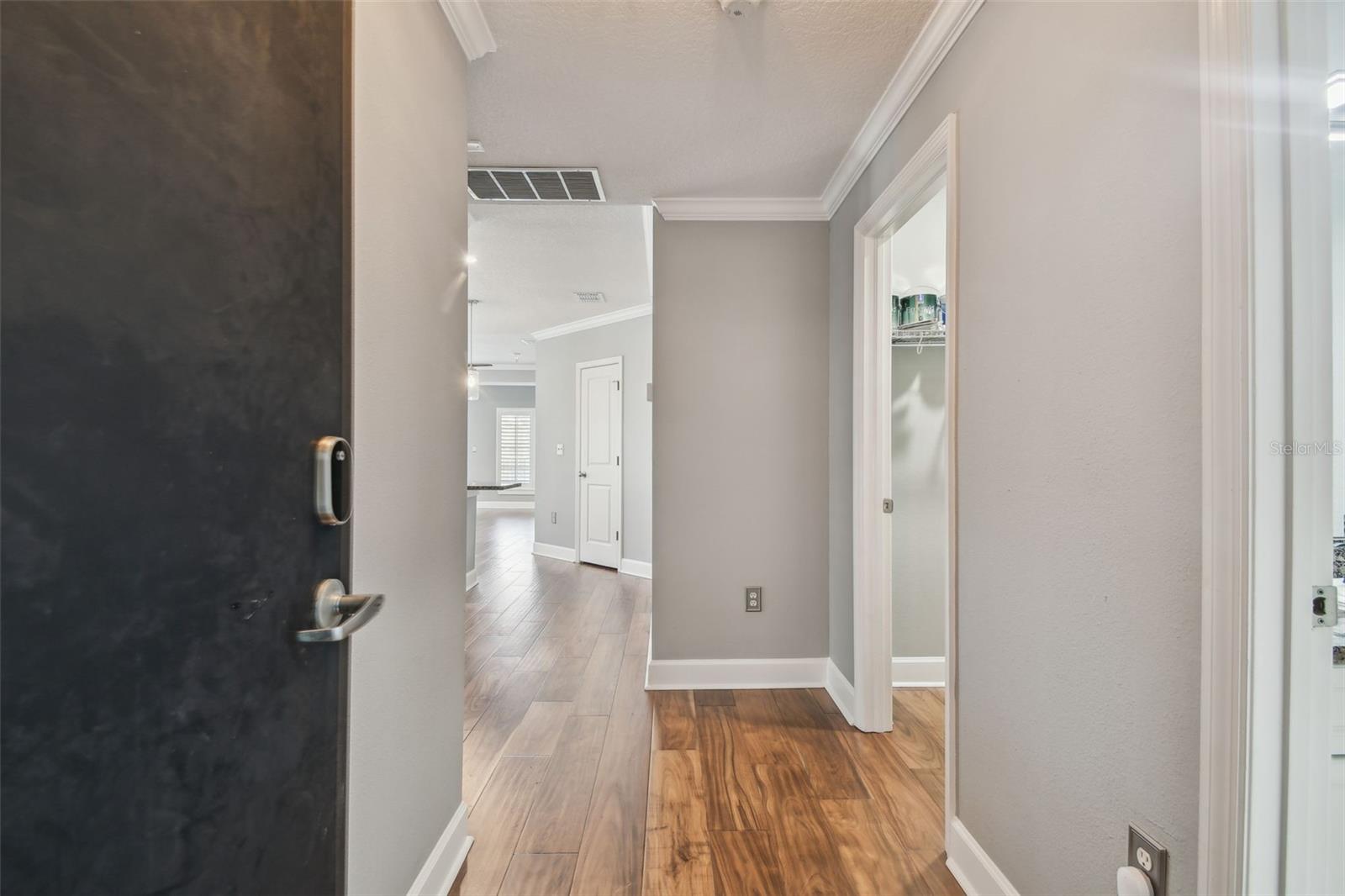 435 S OREGON AVE #304