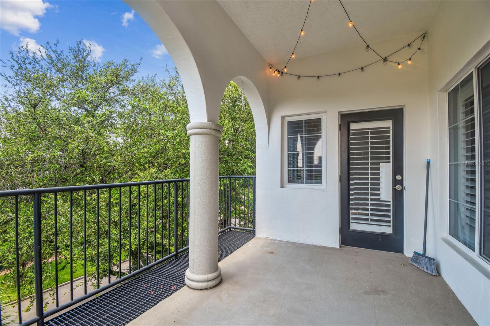 435 S OREGON AVE #304