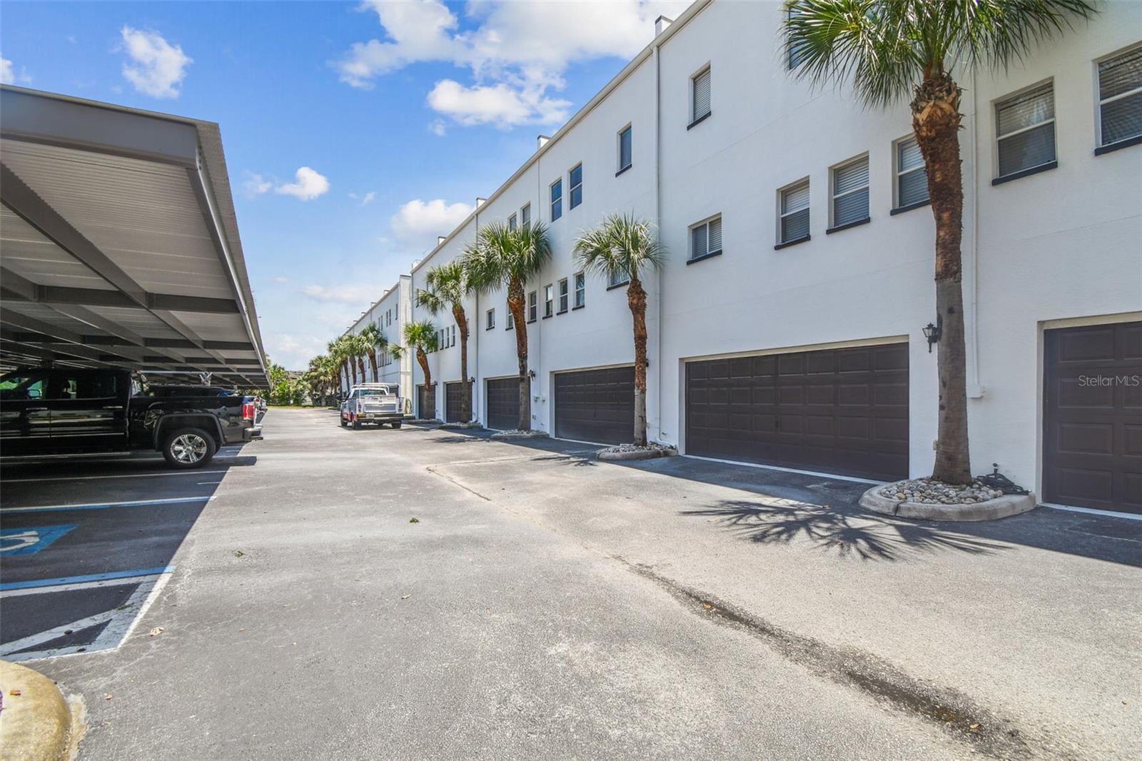 435 S OREGON AVE #304