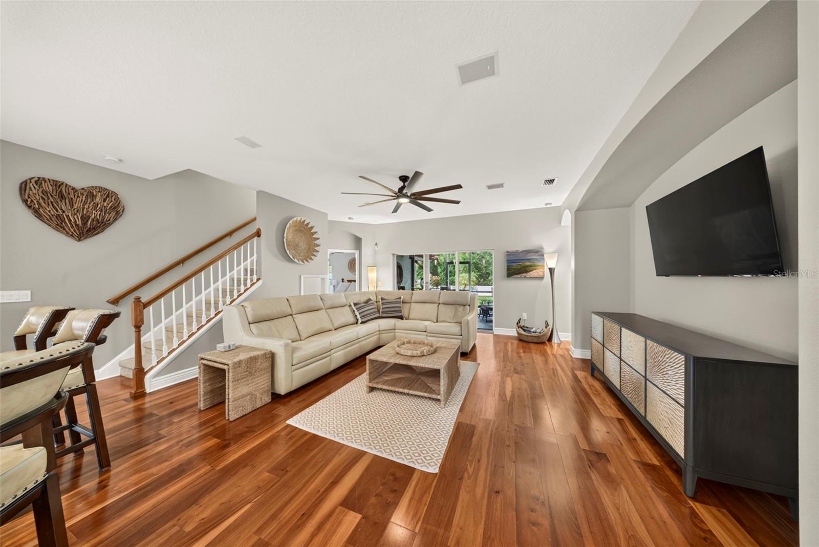 1937 BLUE RIVER RD