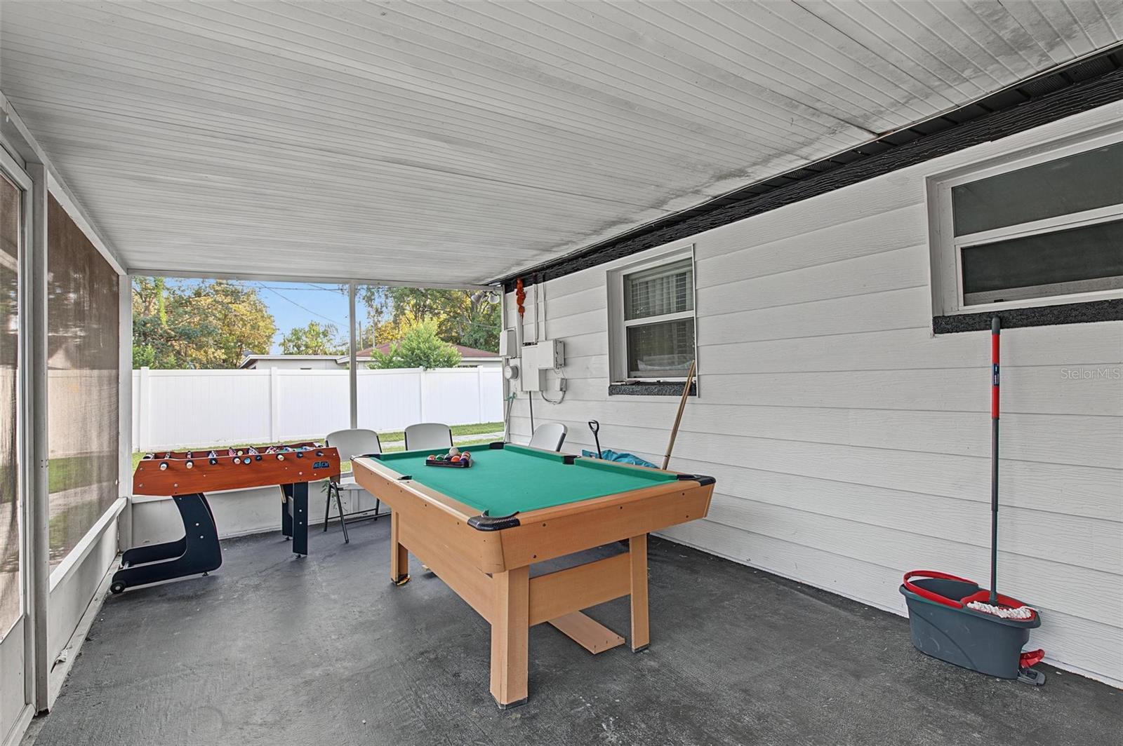 2109 E FLORA STREET