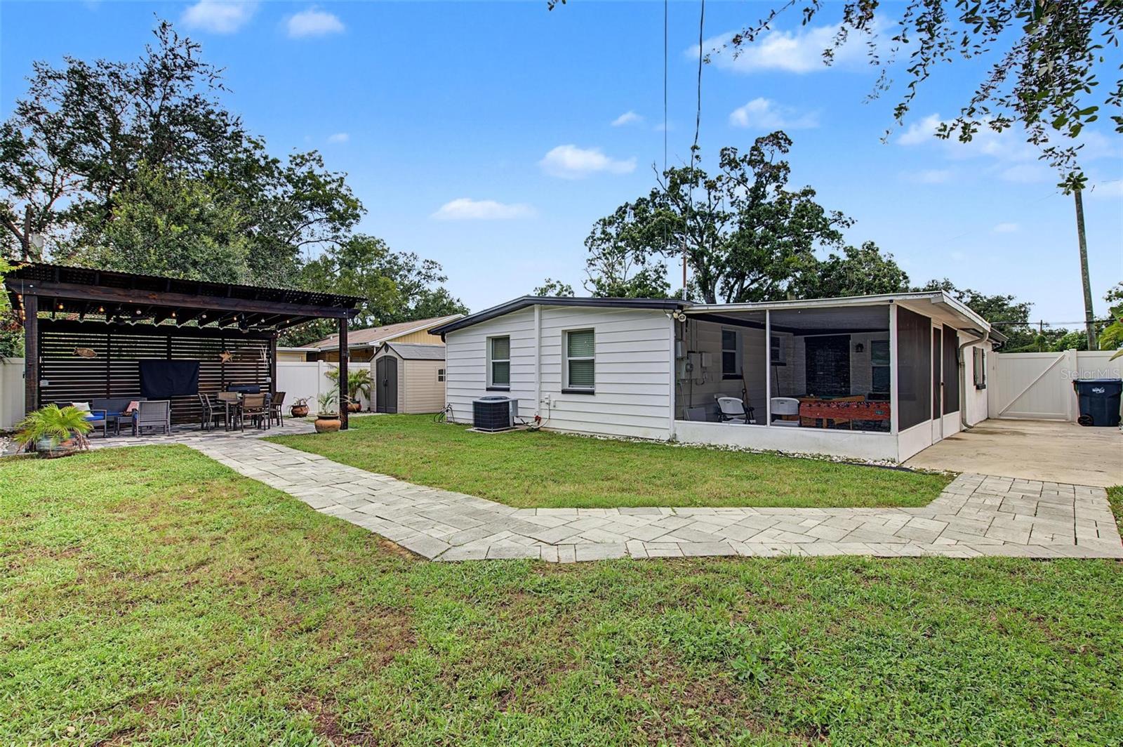 2109 E FLORA STREET