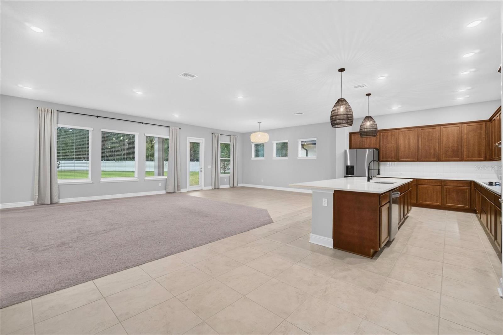 6035 NIKKI LN