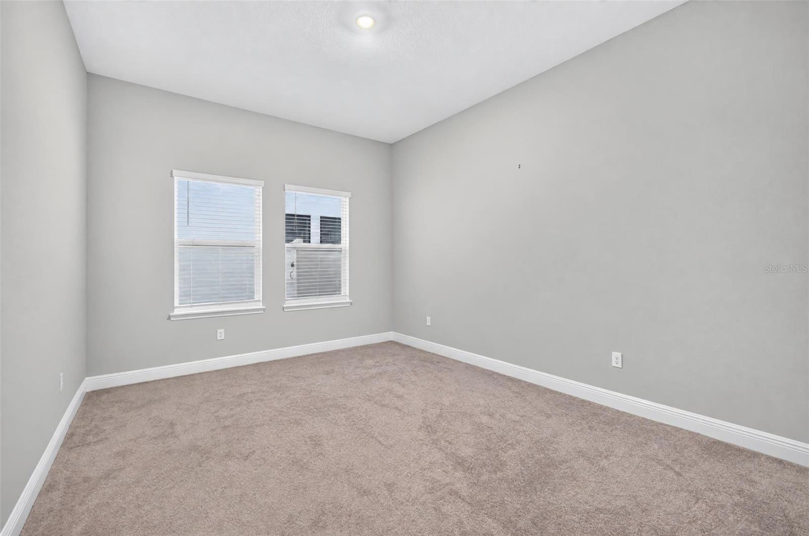 6035 NIKKI LN