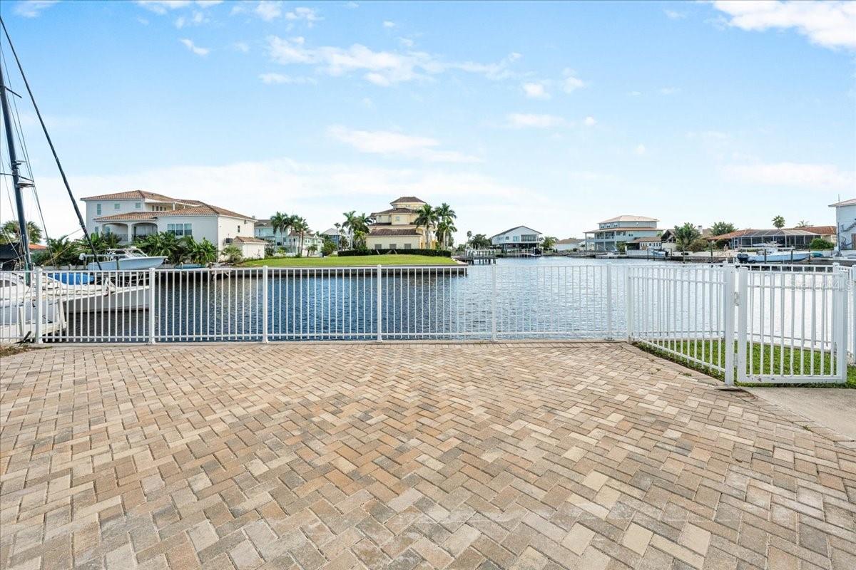 5501 CLIPPER CT