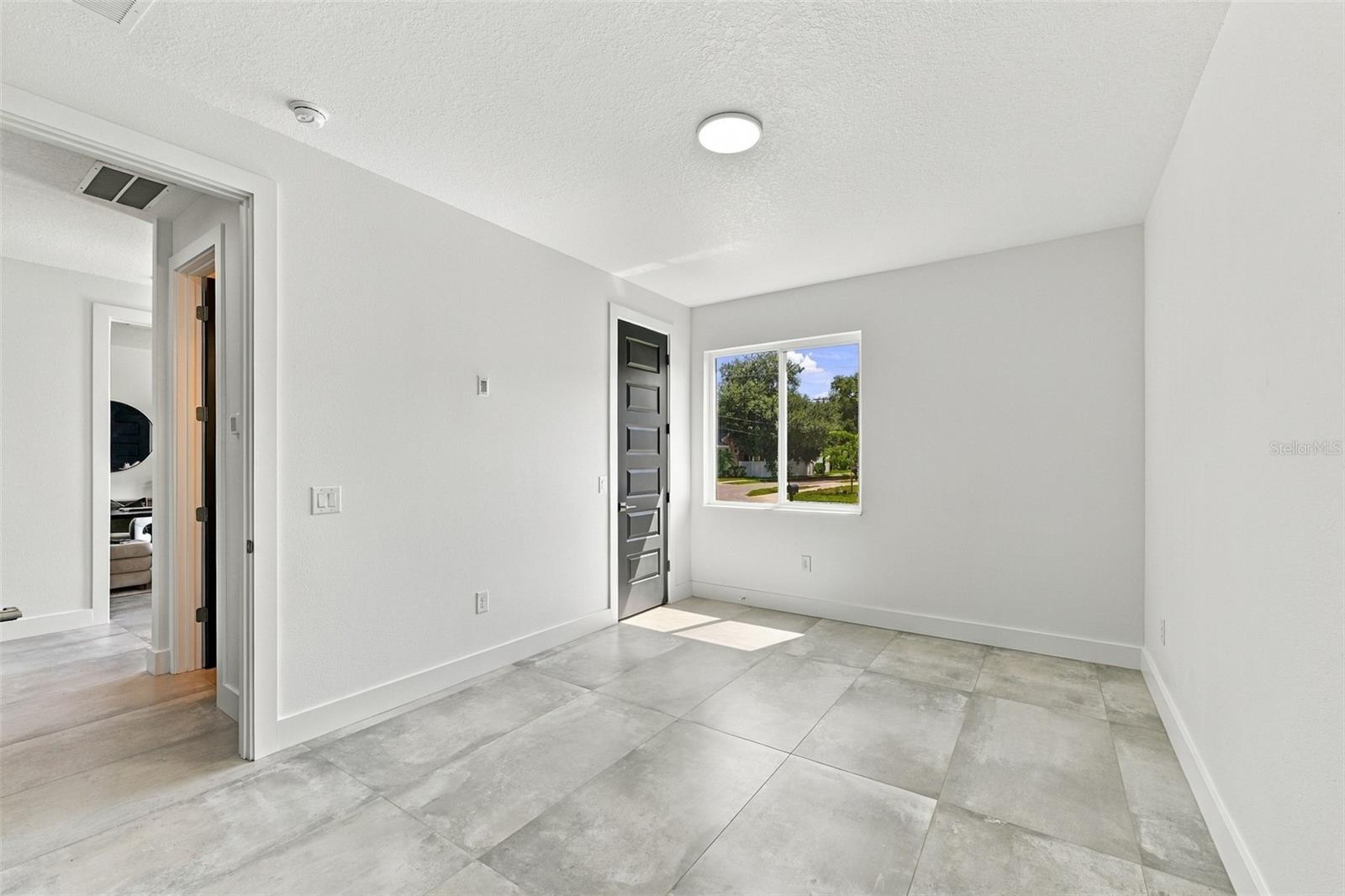 3201 W WYOMING AVE