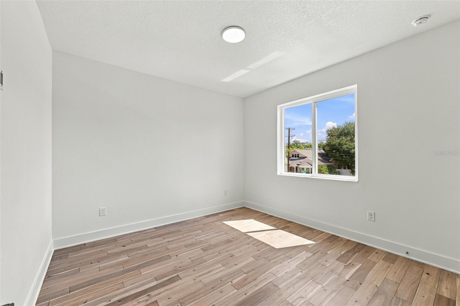 3201 W WYOMING AVE