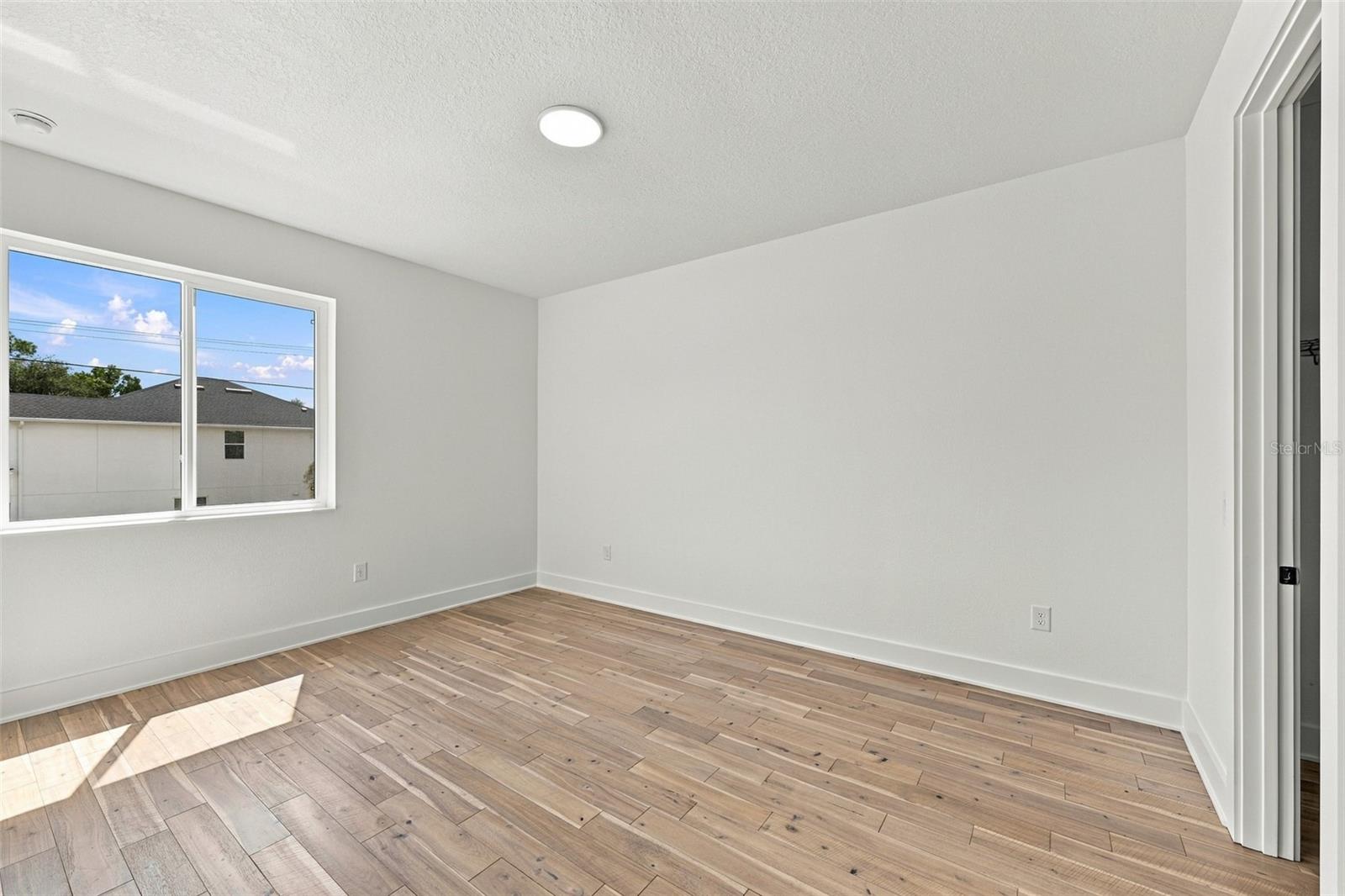 3201 W WYOMING AVE