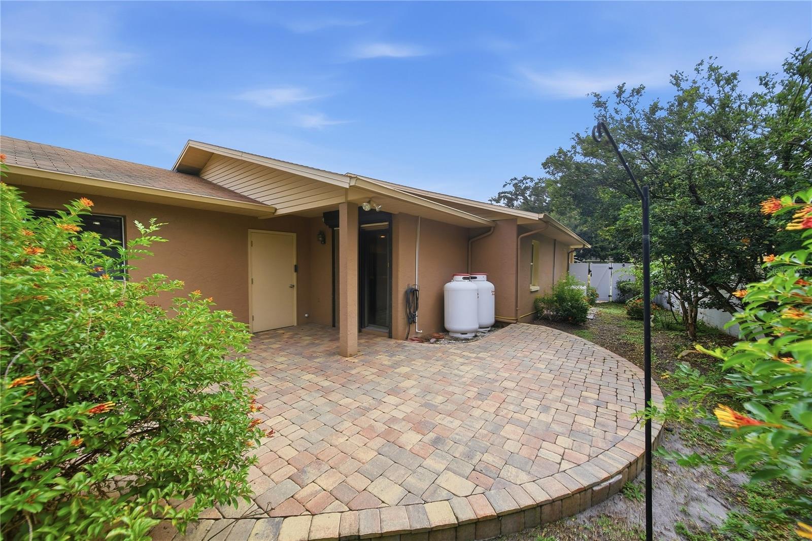 3423 PICO DR