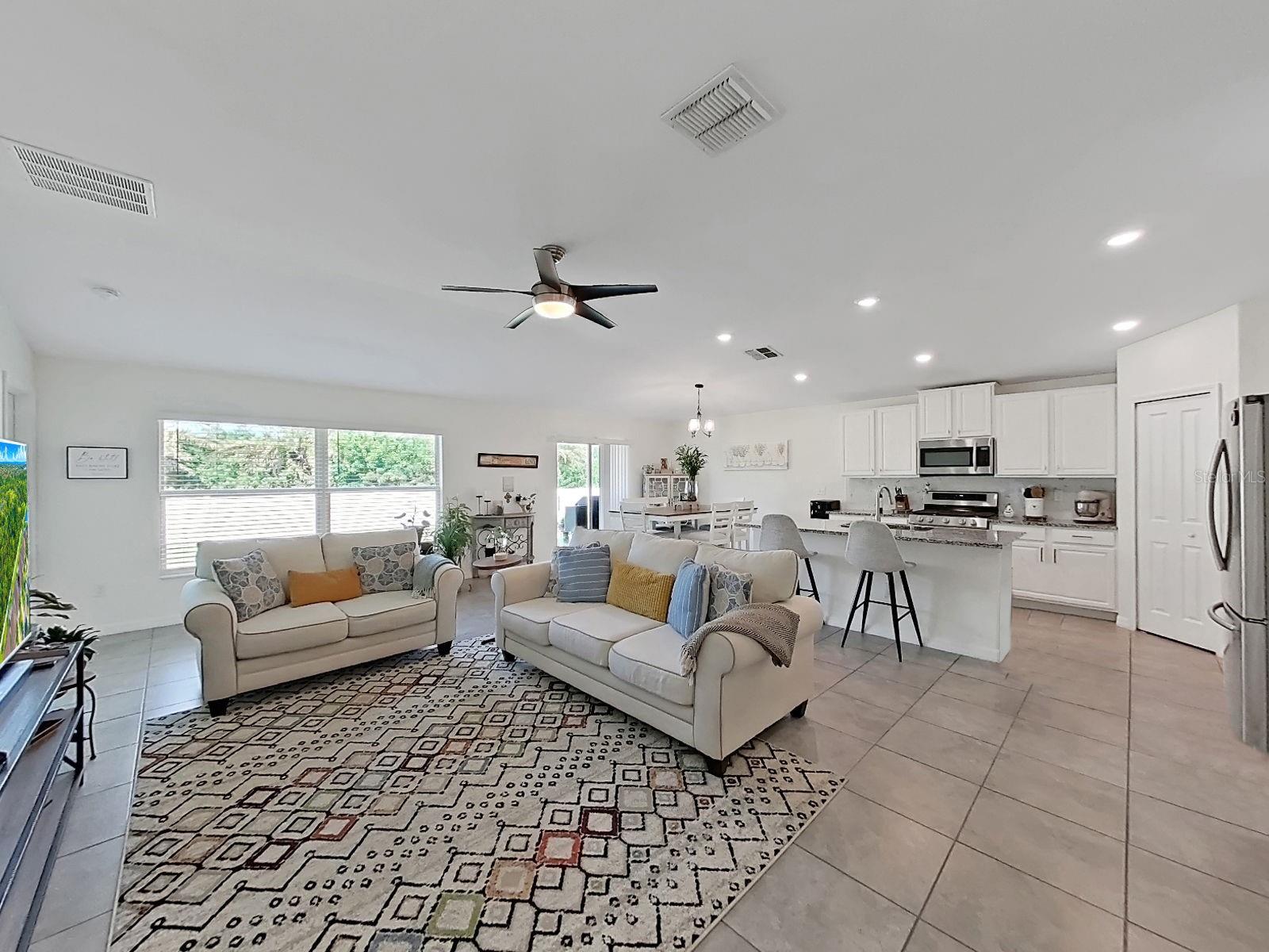 5037 WHITE CHICORY DR