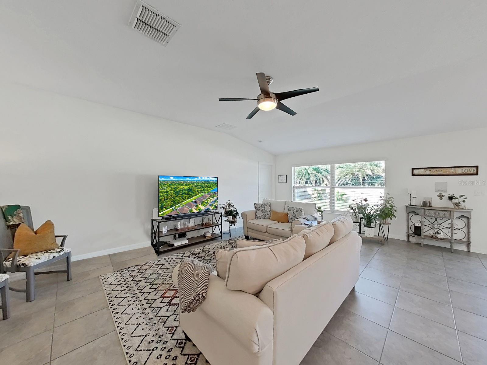 5037 WHITE CHICORY DR