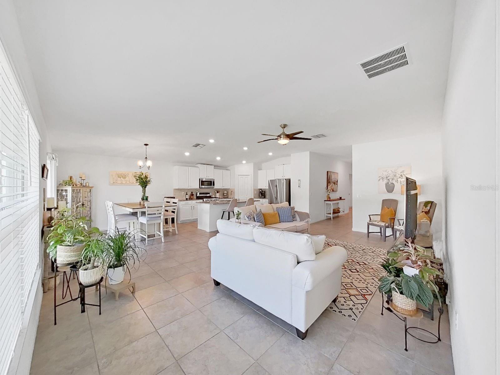 5037 WHITE CHICORY DR