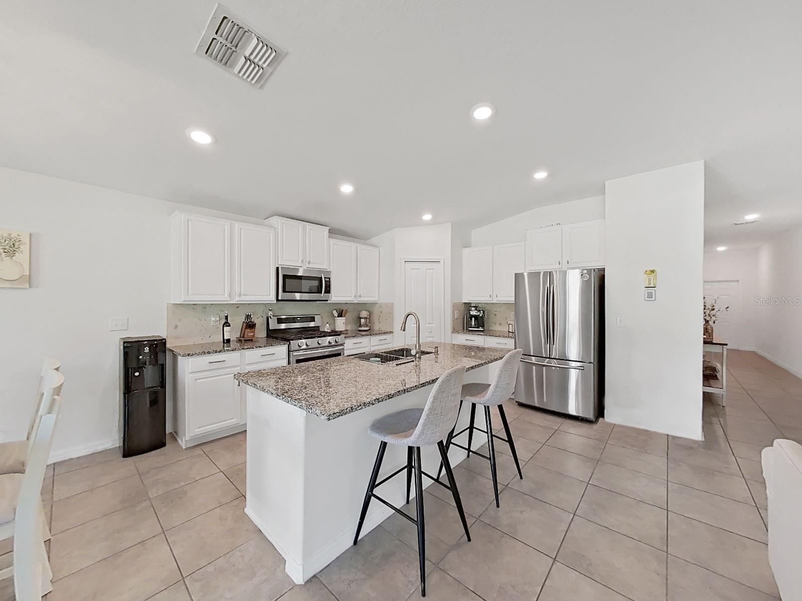 5037 WHITE CHICORY DR