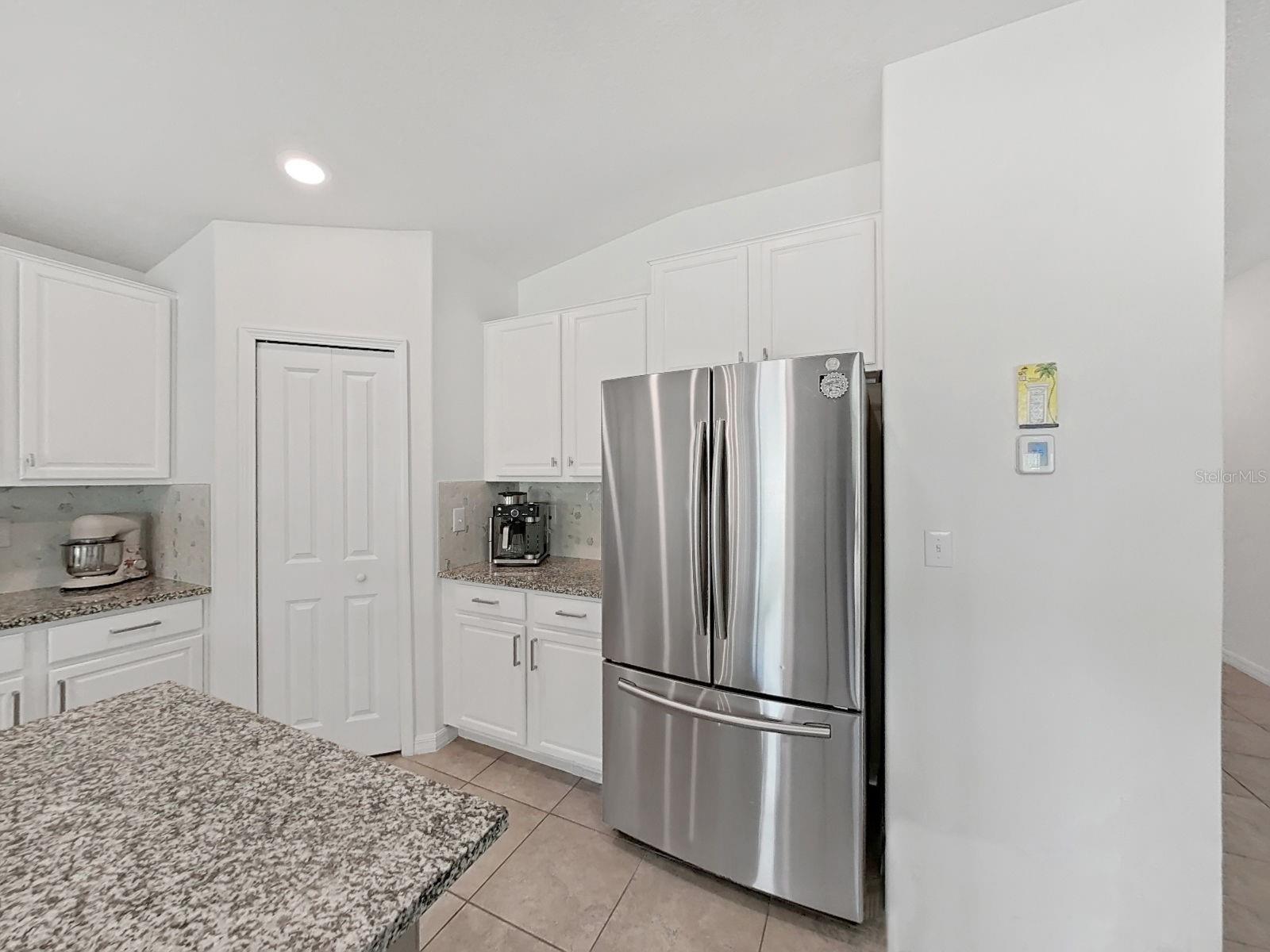 5037 WHITE CHICORY DR